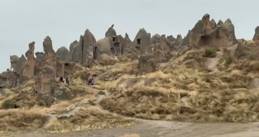CHP’li Gürer’den peri bacası çökmelerine karşı önlem ve denetim çağrısı CHP Niğde Milletvekili Ömer Fethi Gürer, Nevşehir'in Göreme beldesinde yağış
