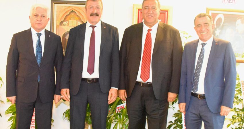 CHP’li Gürer’den TESK heyetine ziyaret CHP Niğde Milletvekili Ömer Fethi Gürer, TESK Genel Başkanlığı'na seçilen