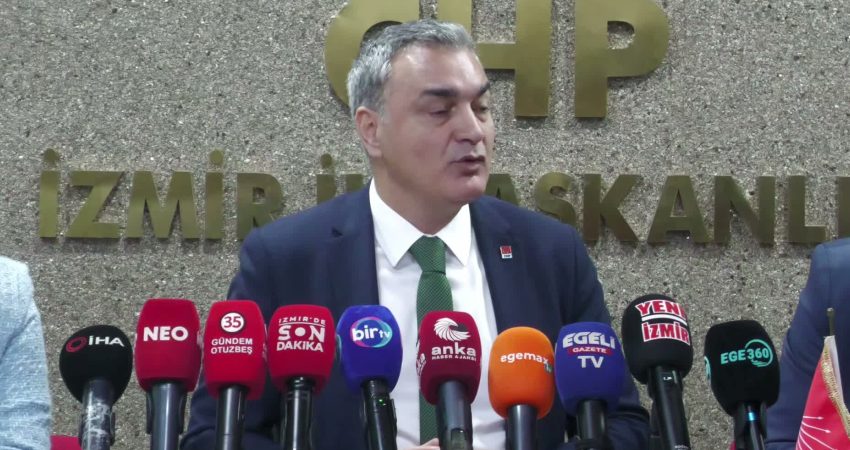 CHP’li Sarı’dan muhalefete iş birliği çağrısı: “Birlikte hareket etmeliyiz” CHP Sözcüsü Müslim Sarı, belediyelere yönelik operasyonlar nedeniyle yapılan belediye