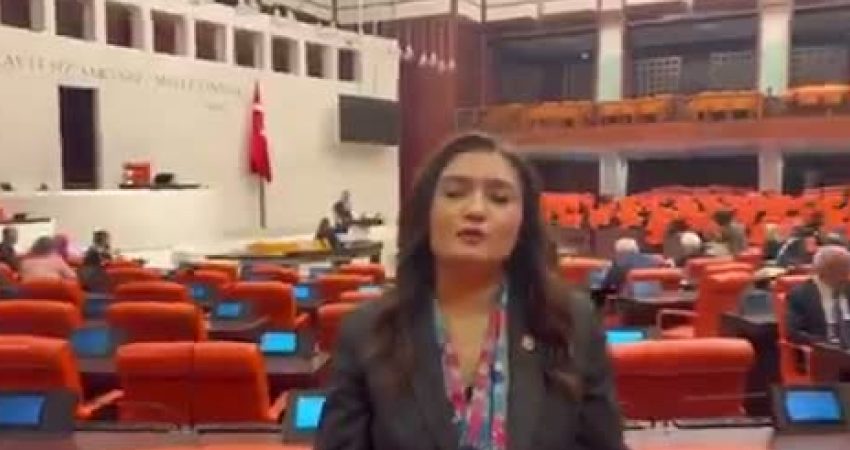 CHP Grup Başkanvekili Sevda Erdan Kılıç, TBMM Genel Kurulu'nun yoklama