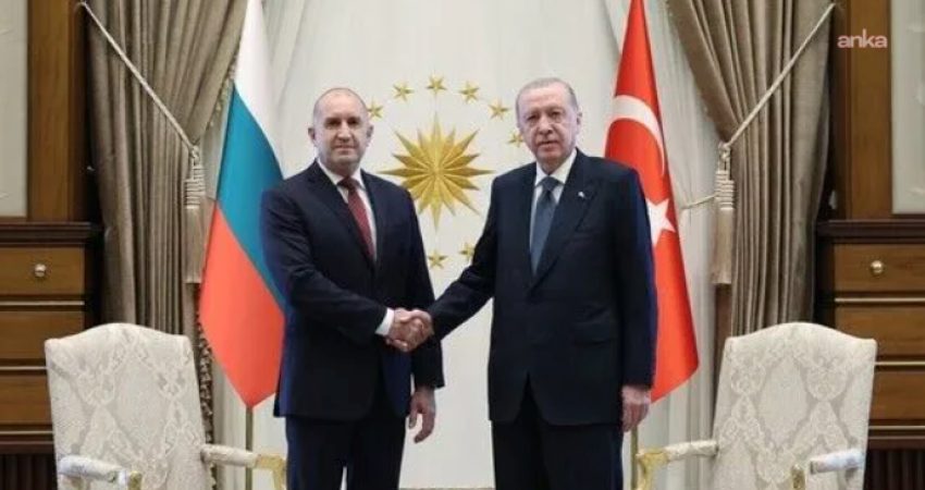 Cumhurbaşkanı Recep Tayyip Erdoğan, Bulgaristan Başbakanı Rumen Radev ile telefon