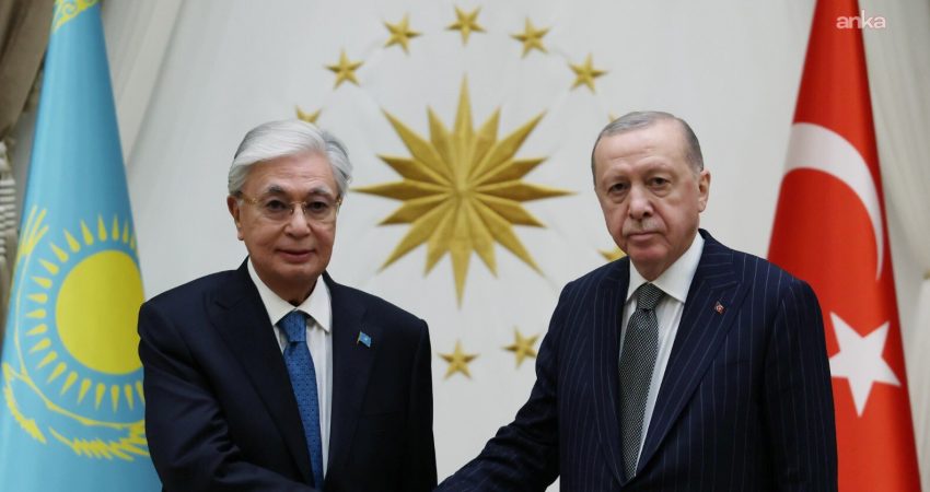 Cumhurbaşkanı Erdoğan, Kazakistan Cumhurbaşkanı Tokayev ile görüştü: Ticaret, enerji ve savunma sanayi ele alındı Cumhurbaşkanı Recep Tayyip Erdoğan, Kazakistan Cumhurbaşkanı Kasım Cömert Tokayev ile