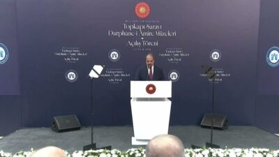 Cumhurbaşkanı Recep Tayyip Erdoğan, "Batılılaşmayı sadece gardıropta arayan, tarihini ve