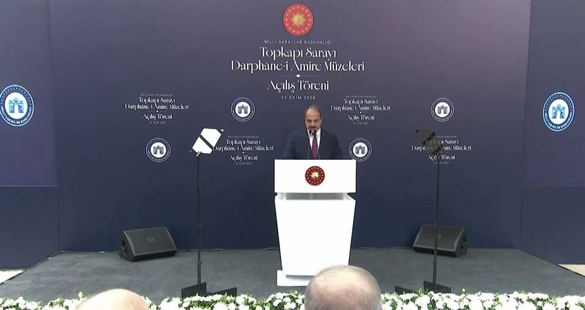 Cumhurbaşkanı Recep Tayyip Erdoğan, "Batılılaşmayı sadece gardıropta arayan, tarihini ve
