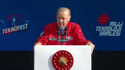 Cumhurbaşkanı Recep Tayyip Erdoğan, "Türkiye olarak savunma sanayindeki başarılarımızı sürdürüyoruz.