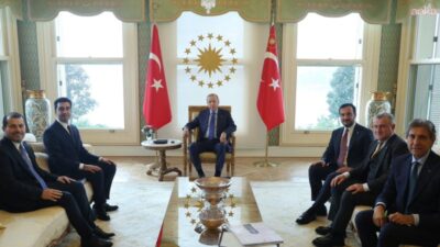 Cumhurbaşkanı Recep Tayyip Erdoğan, Tuzla Belediye Başkanı Ali Eren Bingöl'ü
