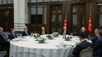 Cumhurbaşkanı Recep Tayyip Erdoğan, Yüksek Mahkeme Başkanları onuruna verilen yemeğe