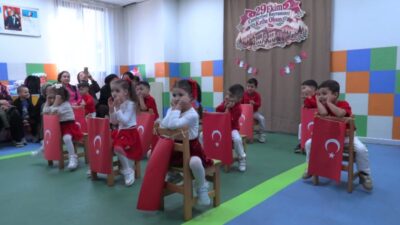 Cumhuriyet coşkusu Konaklı miniklerin kalbinde yankılandı Konak Belediyesi’nin Mutlu Çocuklar Oyun Evleri’ne devam eden minikler, 29