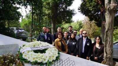 ÇYDD, usta sanatçı ve bağışçısı Seyfi Dursunoğlu’nu 94’üncü doğum gününde