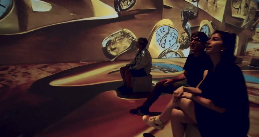 Dünyanın 14 şehrinde yüz binlerce ziyaretçiyle buluşan uluslararası “Dalí Cybernetics”