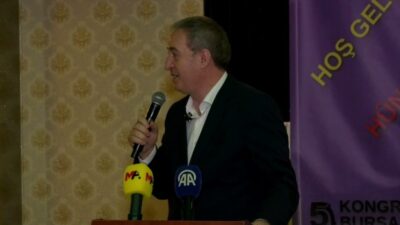 DEM Parti Eş Genel Başkanı Tuncer Bakırhan, "Biz bir taraftan