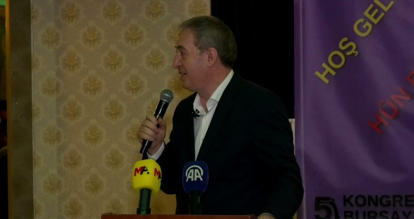DEM Parti Eş Genel Başkanı Tuncer Bakırhan, "Biz bir taraftan