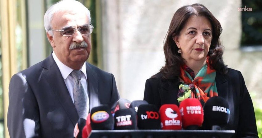 DEM Parti İmralı Heyeti üyeleri Pervin Buldan ve Mithat Sancar,