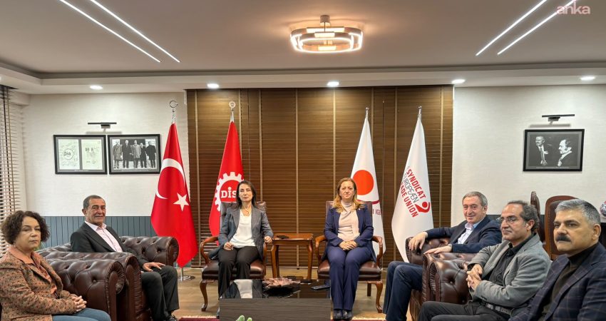 DEM Parti Eş Genel Başkanları Tülay Hatimoğulları ve Tuncer Bakırhan,