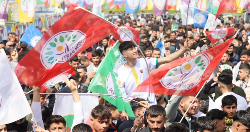 DEM Partili belediyelerden Çevre, Şehircilik ve İklim Değişikliği Bakanlığı’na “dil” başvurusu DEM Partili belediyeler, "Dilleri Yaşatma ve Geliştirme Daire Başkanlığı" ve