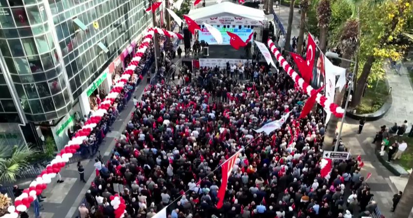 Denizli Büyükşehir Belediyesi'nin, YENİ Genel Başkanı Özgür Özel'in katılımıyla düzenlediği