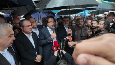 Denizli Merkezefendi İlçesi Belediye Başkanı Şeniz Doğan'ın gözaltına alınması nedeniyle
