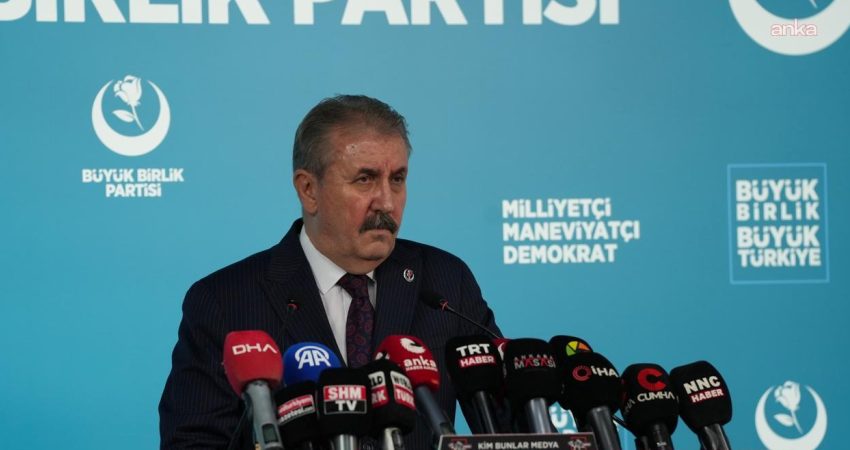 Destici, 19 Ekim Muhtarlar Günü’nü kutladı BBP Genel Başkanı Mustafa Destici, 19 Ekim Muhtarlar Günü dolayısıyla