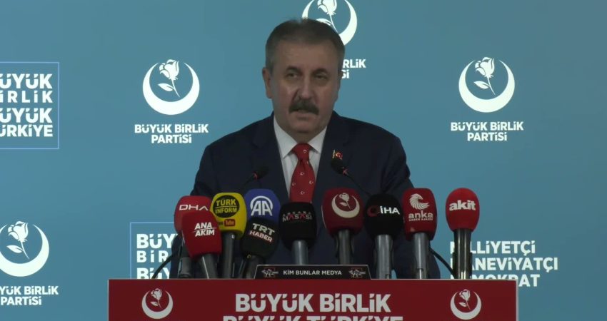 Destici: “Doğu Türkistan Çin’in toprağı değildir; işgalle, zulümle, kanla, zorla el konulmuştur” BBP Genel Başkanı Mustafa Destici, "Doğu Türkistan 'Kızıl Çin' tarafından