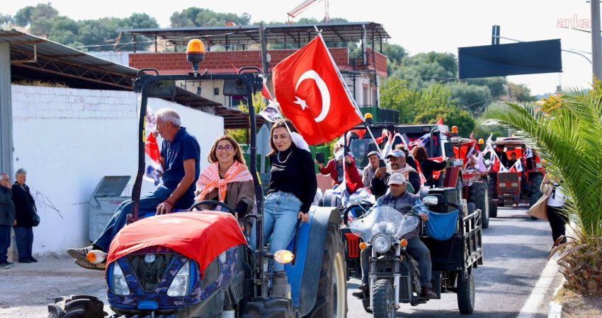 Didim Tarım Şenliği’nde kadın çiftçilerden traktör korteji Didim Belediyesi tarafından “Topraktan Geleceğe: Üreten Didim” temasıyla düzenlenen Tarım