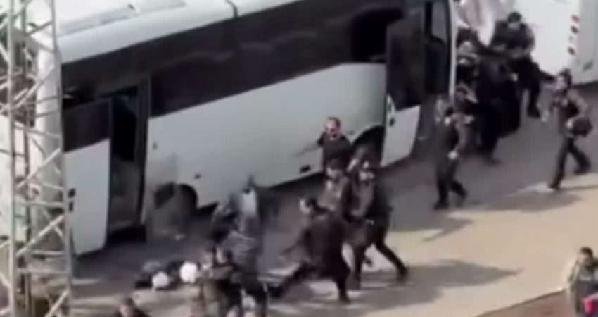 Diyarbakır Şehir Hastanesi şantiyesinde çalışan 75 işçinin çalışma koşulları ve
