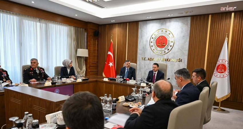 Dolandırıcılıkla Mücadele Merkezi kuruluyor İçişleri Bakanı Mustafa Çitfçi ile Adalet Bakanı Akın Gürlek, DOLUNAY Projesi