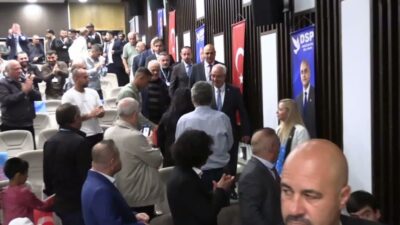 DSP Genel Başkanı Önder Aksakal, partisinin İzmir İl Kongresinde yaptığı