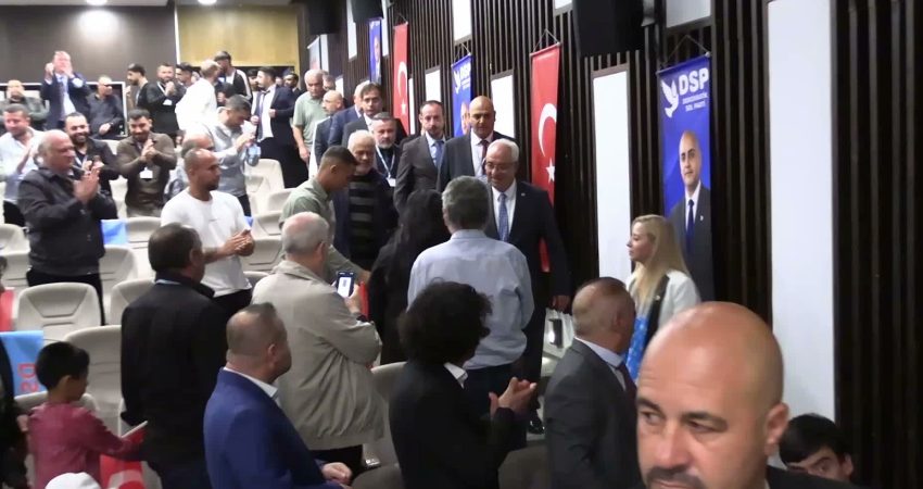 DSP Genel Başkanı Önder Aksakal, partisinin İzmir İl Kongresinde yaptığı