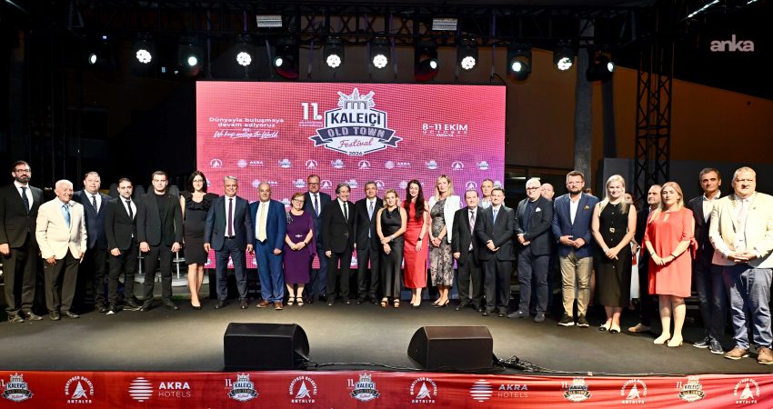 Dünya şehirleri Antalya’da… “11. Uluslararası Kaleiçi Old Town Festivali” başladı Muratpaşa Belediyesi’nin bu yıl 11’incisi düzenlediği Uluslararası Kaleiçi Old Town