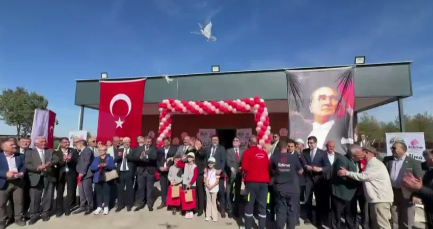 Edirne’de Hayvan Doğal Yaşam Alanı açıldı Edirne Belediyesi tarafından Süloğlu ilçesinde 42 dönüm arazide Hayvan Doğal