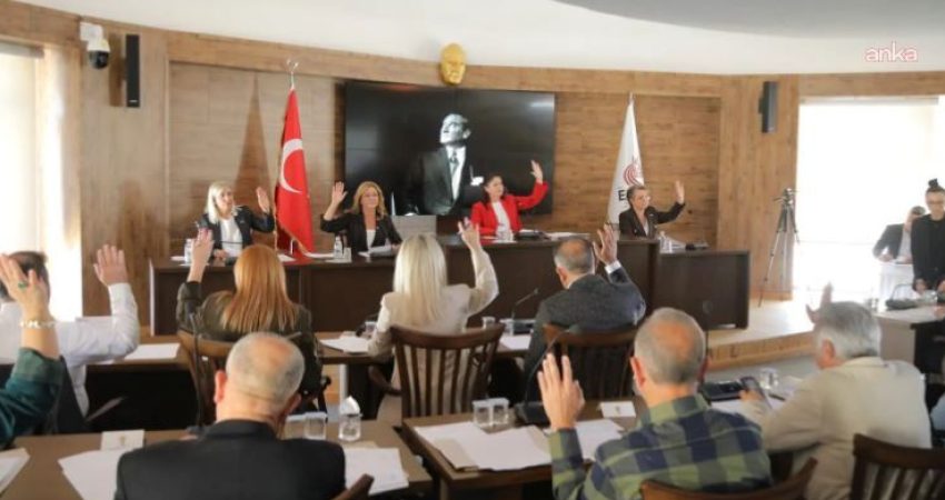 Edirne’de taksi ve minibüs ücretlerine yüzde 15 zam yapıldı. Buna göre