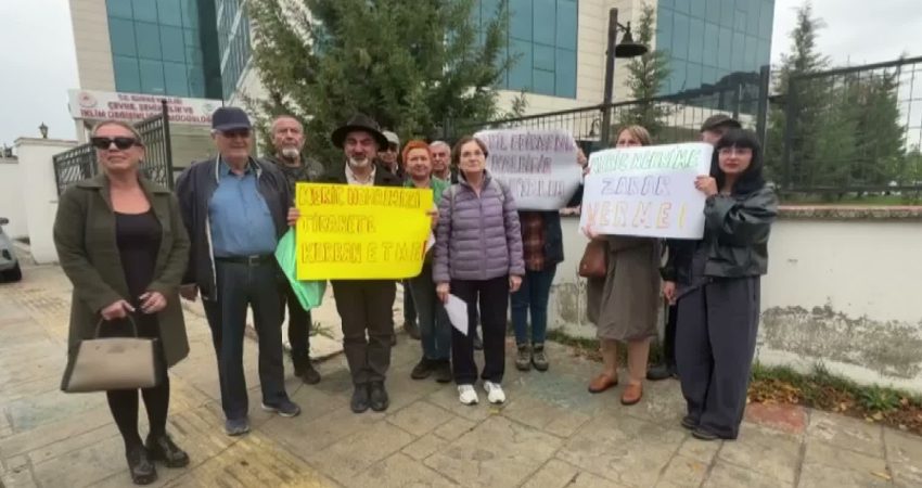 Edirneli çevrecilerden kum-çakıl ocağının kapasite artışına itiraz: Meriç Nehri’nin geleceği açısından ciddi risk Edirne Çevre Gönüllüleri Derneği Başkanı Ayten Eren, Meriç Nehri üzerinde
