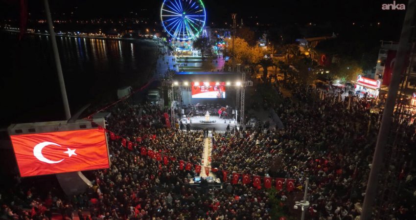 Edremit Belediyesi, Cumhuriyet Bayramı dolayısıyla 28 Ekim’de fener alayı ve