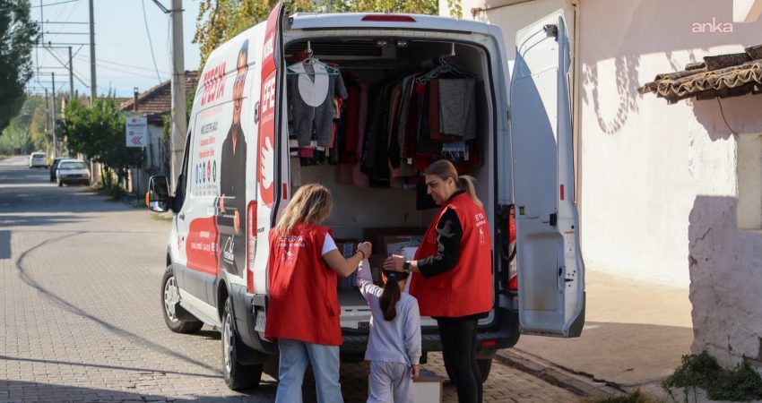 Efeler Belediyesi Sosyal Yardım Ağı bünyesindeki Mobil Destek Aracı, ihtiyaç