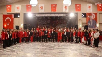 Efeler Belediyesi’nin düzenlediği 29 Ekim Cumhuriyet Bayramı etkinliklerinde müzik, tiyatro