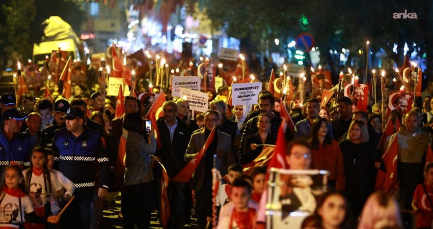 Efes Selçuk Belediye Başkanı Filiz Ceritoğlu Sengel: Milli irade esastır 29 Ekim Cumhuriyet Bayramı’nın 103. yıl dönümü, Efes Selçuk’ta gün