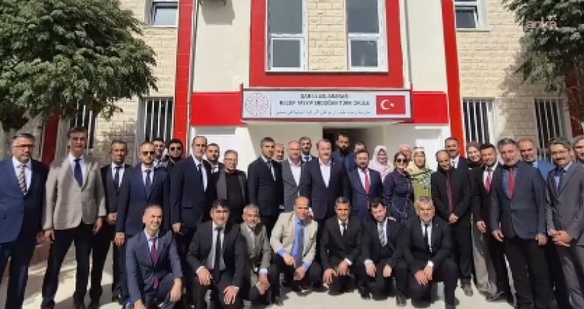 Uluslararası Emek Konfederasyonu (ILC) ve Eğitim-Bir-Sen Genel Başkanı Ali Yalçın,