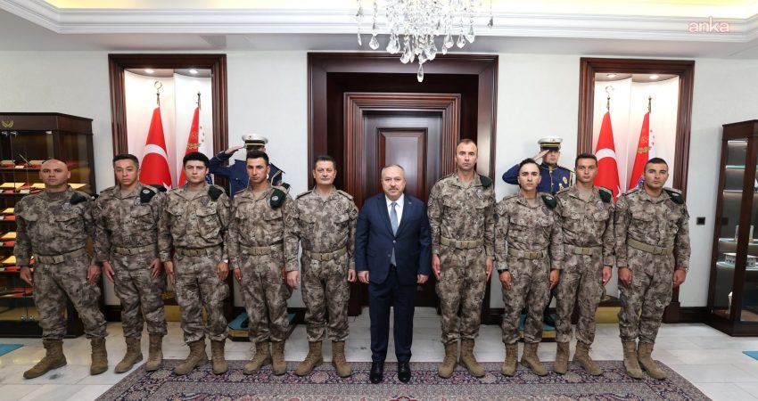 Emniyet Genel Müdürü Fidan, uluslararası yarışmada dereceye giren Özel Harekatçıları kabul etti Emniyet Genel Müdürü Ali Fidan, 20 ülkeden 96 keskin nişancının