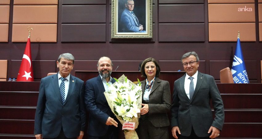 Eskişehir Büyükşehir Belediye Başkanı Ayşe Ünlüce, 19 Ekim Muhtarlar Günü