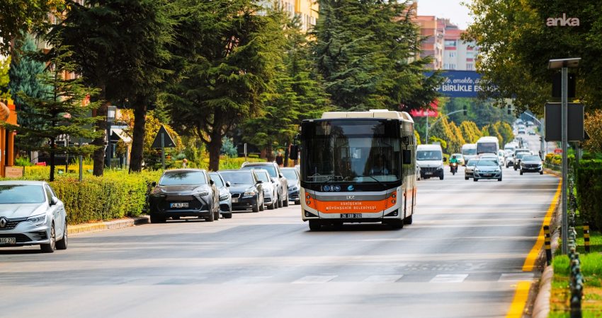 Eskişehir Büyükşehir Belediyesi, 29 Ekim Cumhuriyet Bayramı kutlamalarına katılacak vatandaşların