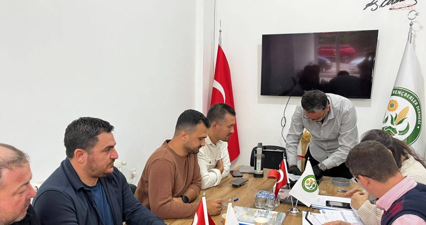 Eskişehir Büyükşehir Belediyesi, üreticilerin toprağını tanıması, doğru gübreleme yöntemlerini belirlemesi