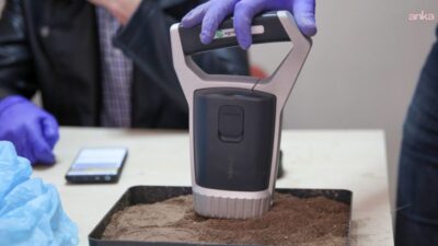 Eskişehir Büyükşehir Belediyesi’nin üreticilere yönelik desteklerinden mobil toprak analizi çalışması,