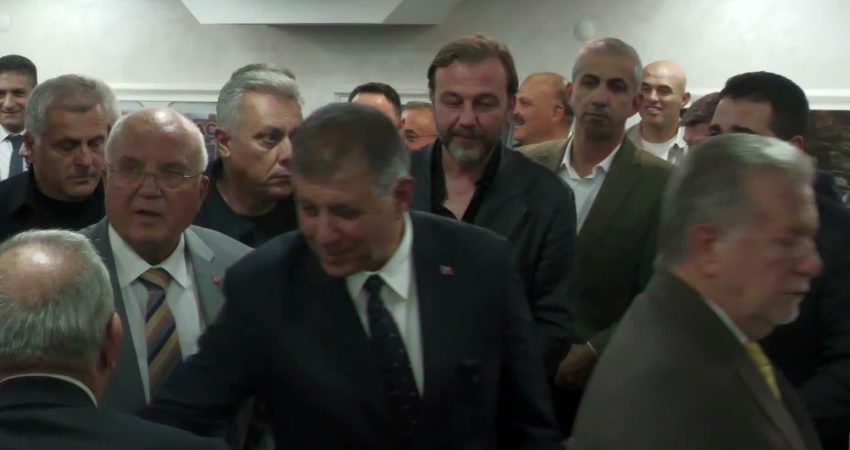 İzmir Büyükşehir Belediye Başkanı Cemil Tugay, AK Parti'ye geçişinin ardından