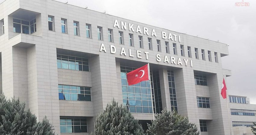 Ankara’nın Etimesgut ilçesinde araçlarıyla drift atarak trafik güvenliğini tehlikeye soktukları
