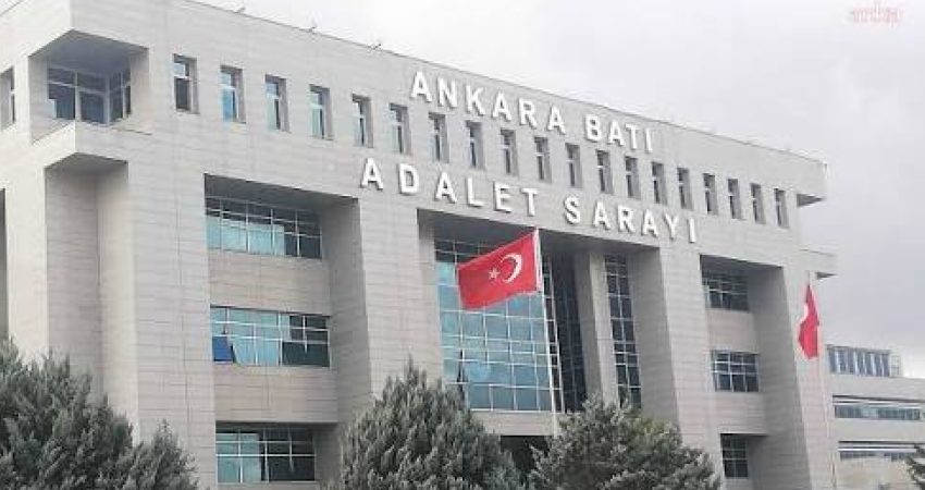 Etimesgut’ta drift yapan 16 kişiden 14’üne ev hapsi verildi Ankara’nın Etimesgut ilçesinde araçlarıyla drift yaparak trafik güvenliğini tehlikeye attıkları