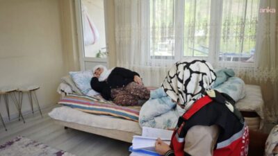 Aile ve Sosyal Hizmetler Bakanı Mahinur Özdemir Göktaş, evlerinde bakılan