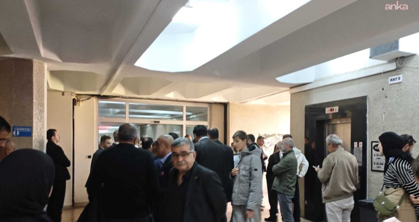 Eyüpsultan Belediyesi soruşturması… Belediye Başkanı Özmen dahil 17 kişi tutukluluğa sevk edildi Ankara Cumhuriyet Başsavcılığı tarafından Eyüpsultan Belediyesi’ne yönelik yürütülen soruşturma kapsamında