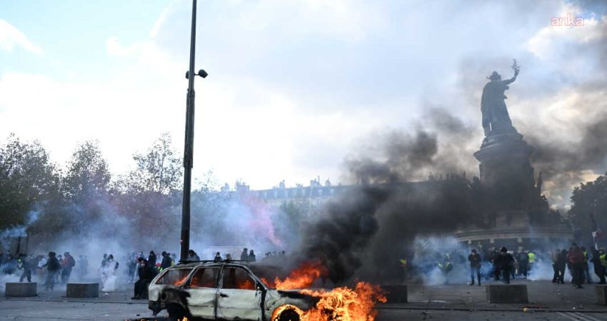 Fransa Cumhurbaşkanı Emmanuel Macron, ülke genelinde hafta sonu yaşanan protesto