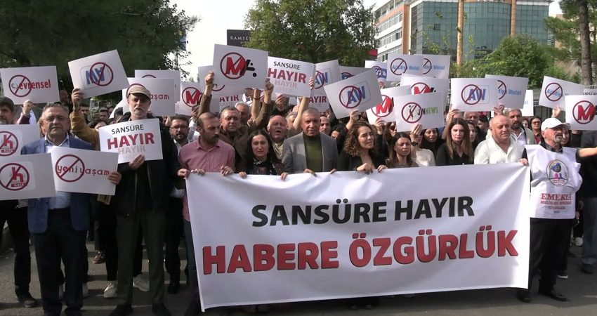 Gazeteciler Diyarbakır’da “Sansüre hayır, habere özgürlük” sloganıyla yürüdü Diyarbakır’da gazeteciler “Sansüre hayır, habere özgürlük” sloganıyla yürüdü. Çok sayıda