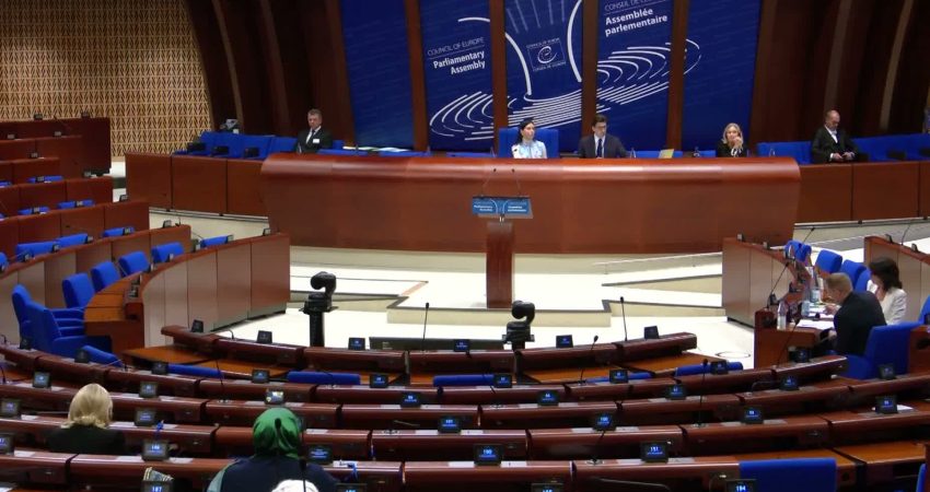 Gökçe Gökçen’den Avrupa ülkelerine: “Size ‘Benim ülkemde kamu düzenini bozmak için neden para harcıyorsun’ diye soruldu mu?” YENİ Parti İzmir Milletvekili Gökçe Gökçen, Avrupa Konseyi Parlamenter Meclisi